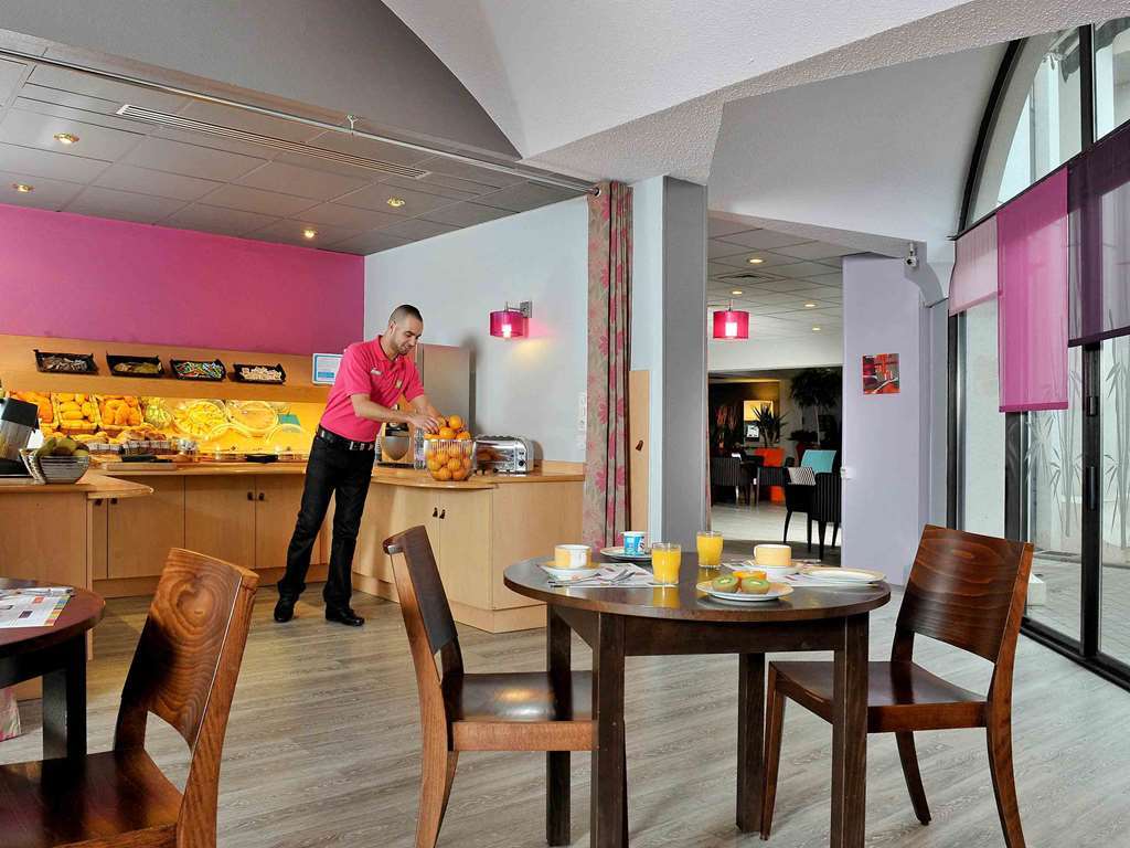 Ibis Styles Melun Rubelles Restaurante foto