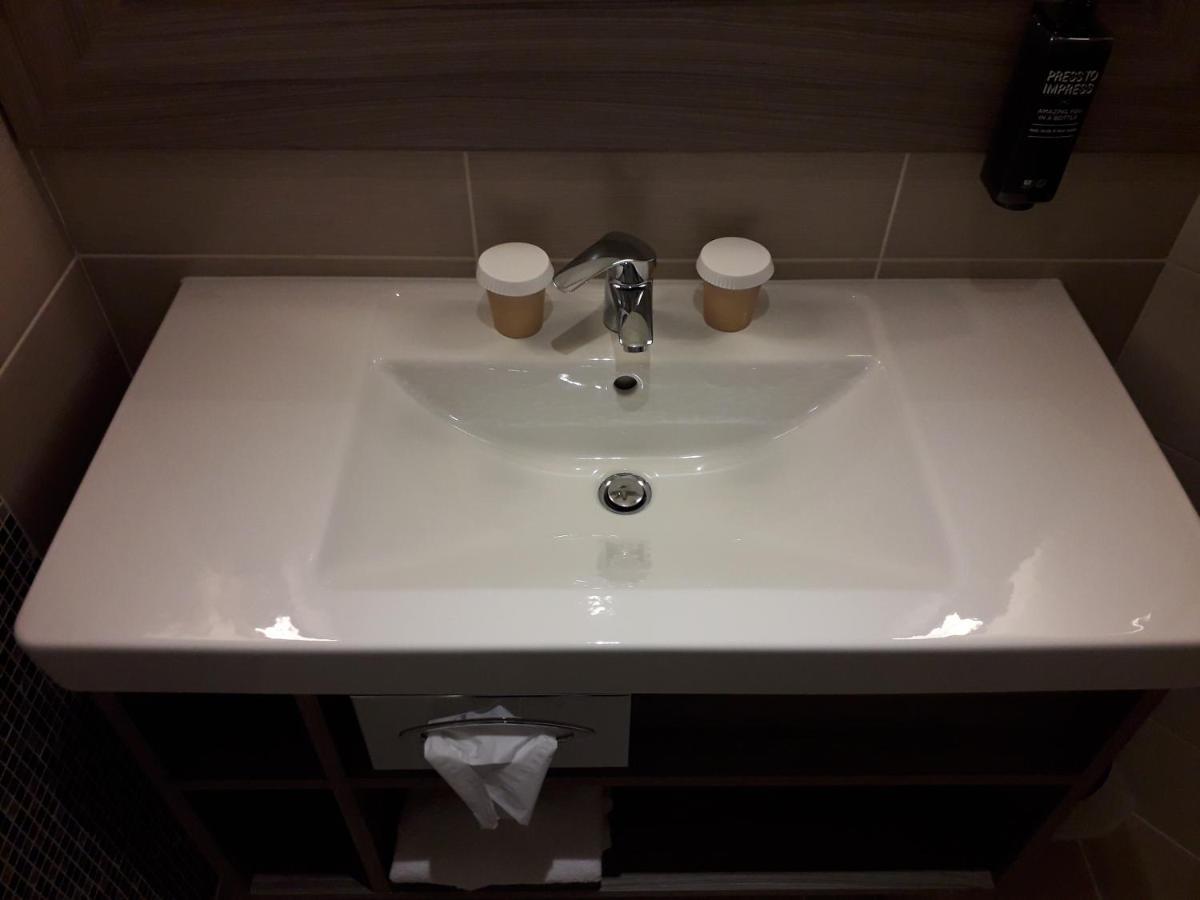 Ibis Styles Melun Rubelles Exterior foto